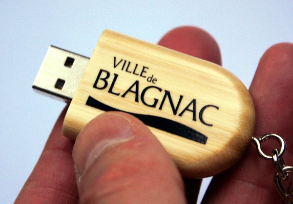 Clé USB en bois